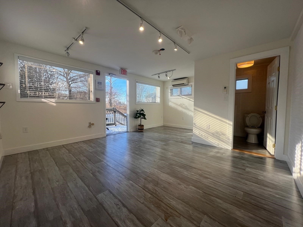 379 Sconticut Neck Rd