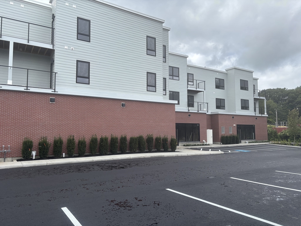 1391 Main Street #304, Walpole, MA Photo #28