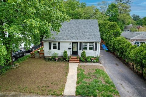 33 Mcphee Road Framingham MA 01701