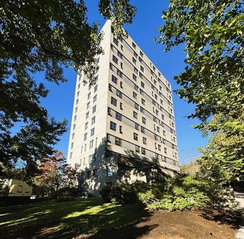 Photo of 1560 Beacon St #3rd Floor, Brookline, MA 02446 (MLS # 73448233) Photo of 1560 Beacon St #3rd Floor, Brookline, MA 02446 (MLS # 73448233)
