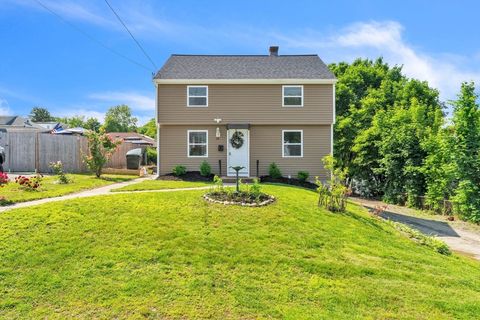 48 Aldrich St Webster MA 01570