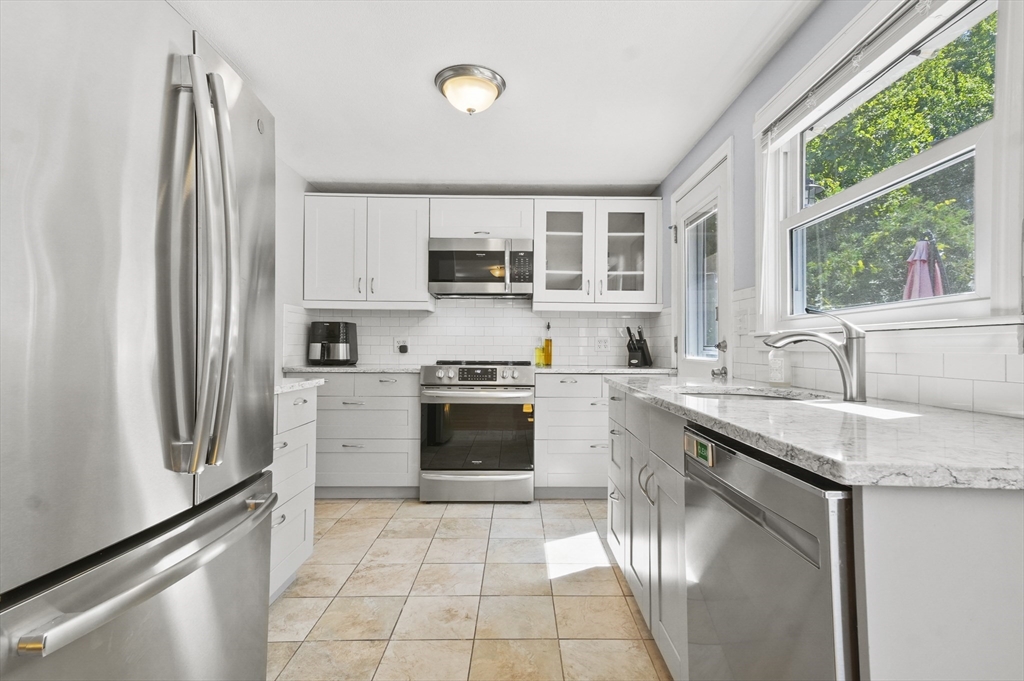 180 Hardy Pond Rd