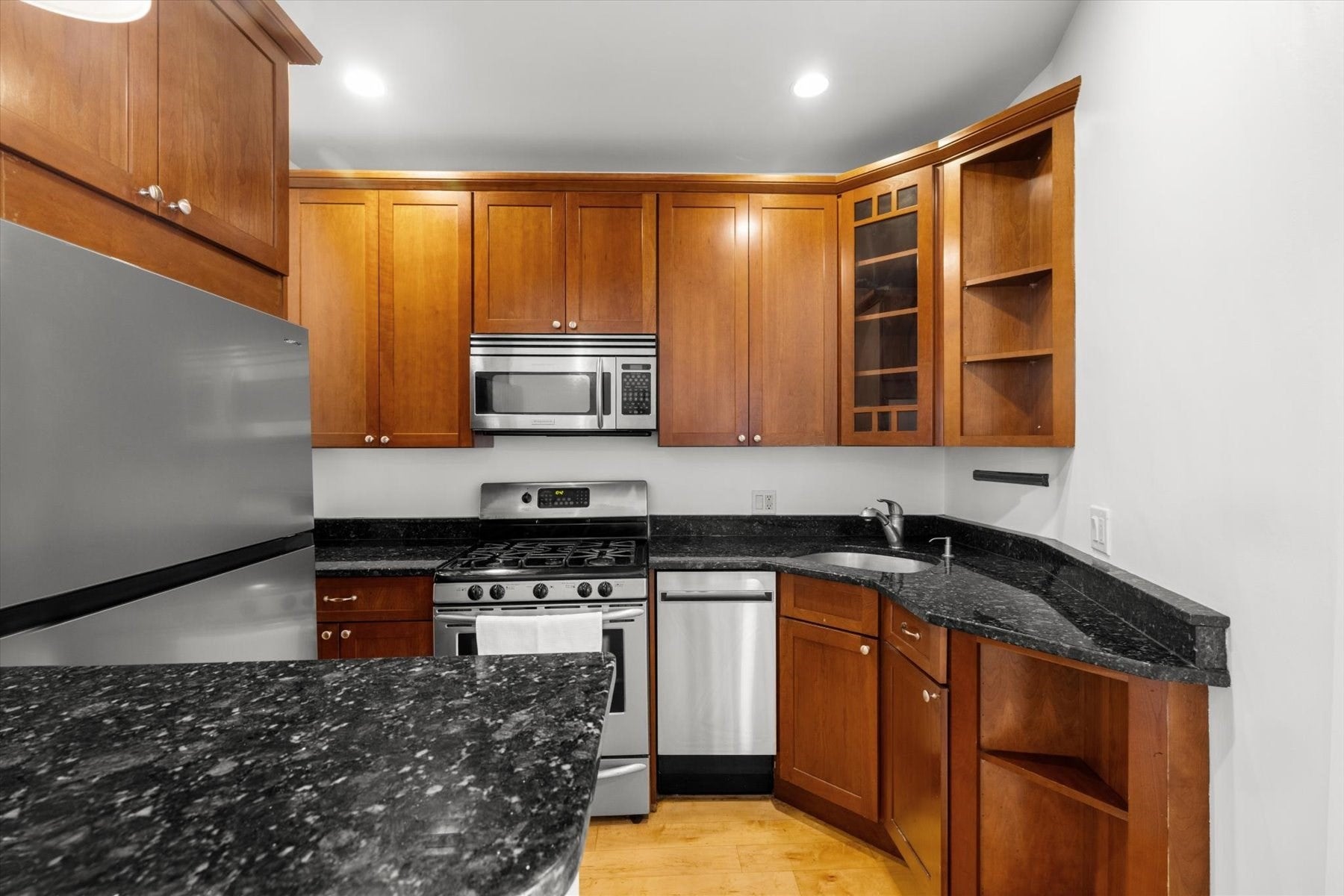 18 Emerson St #1, Boston, MA Photo #4