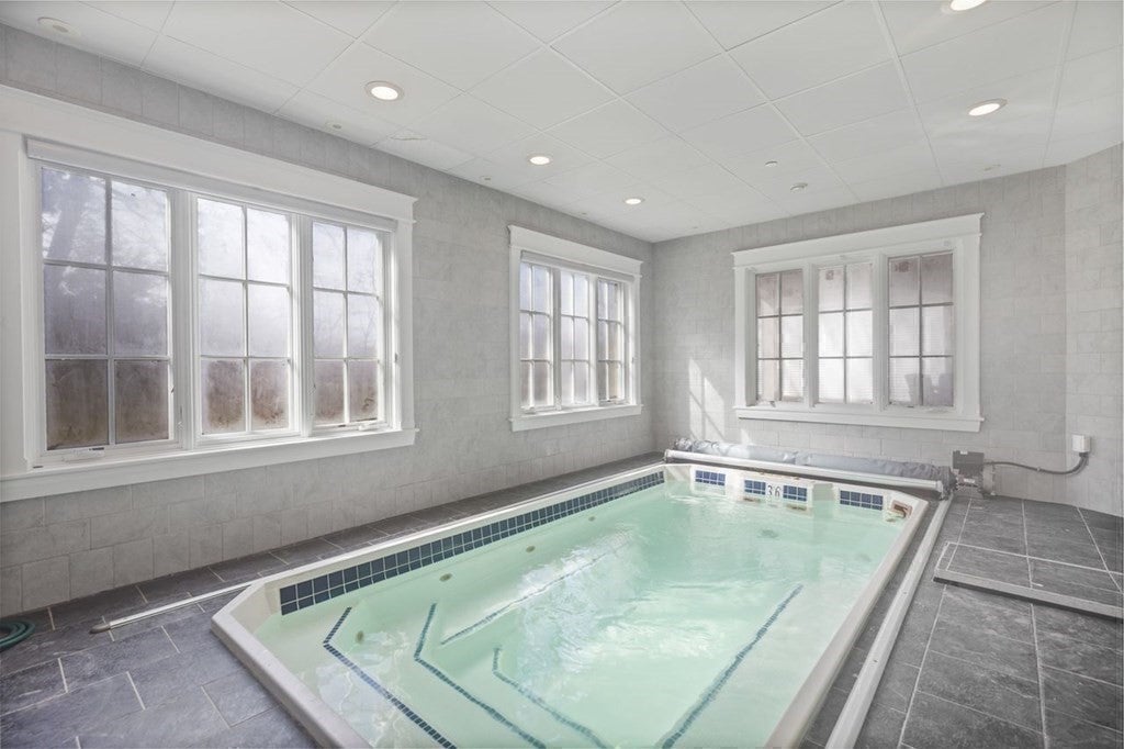 4 Ellen Mary Way, Wayland, MA Photo #40