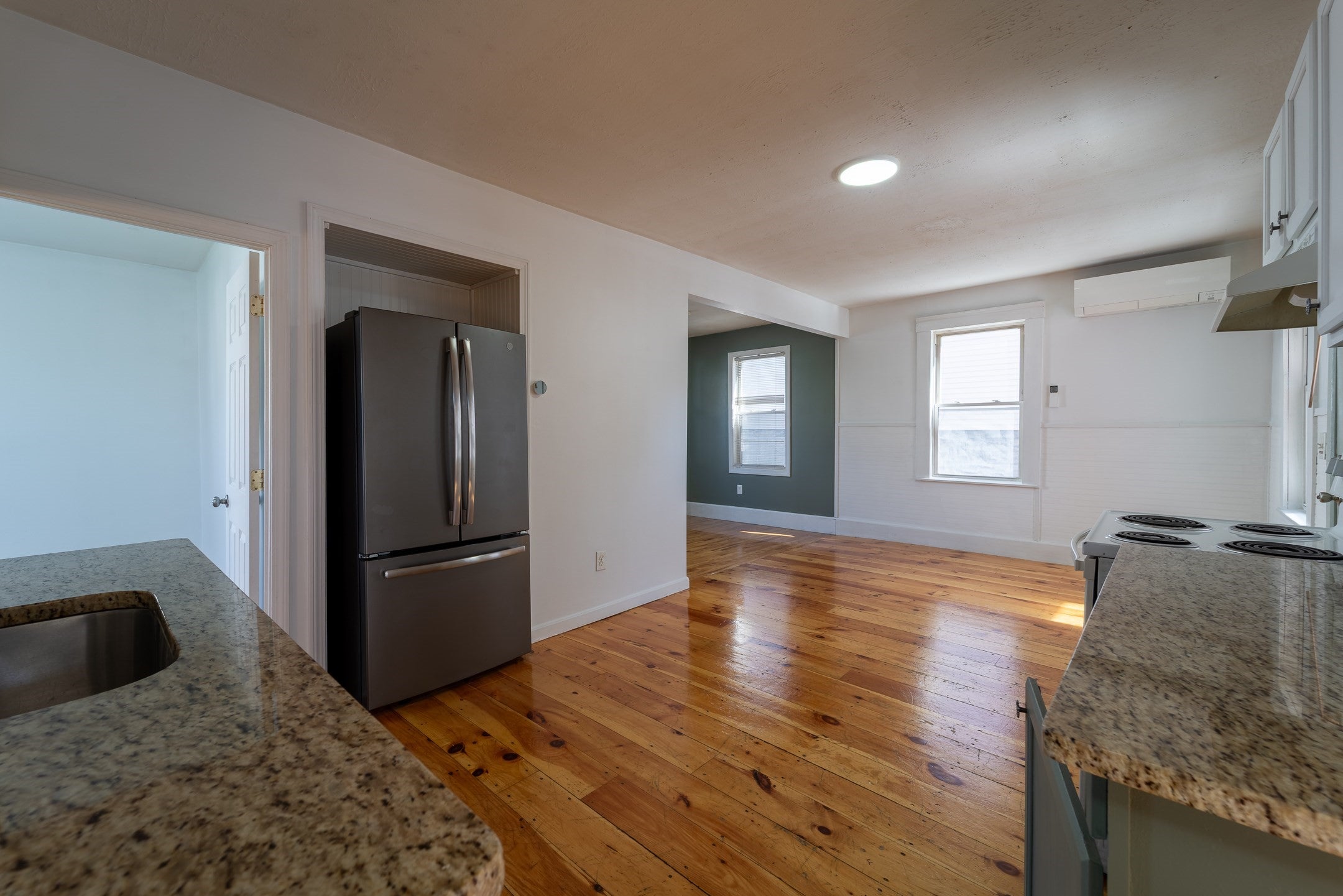 12 Chrome St, Worcester, MA, 12 Chrome St, Worcester, MA Photo #11