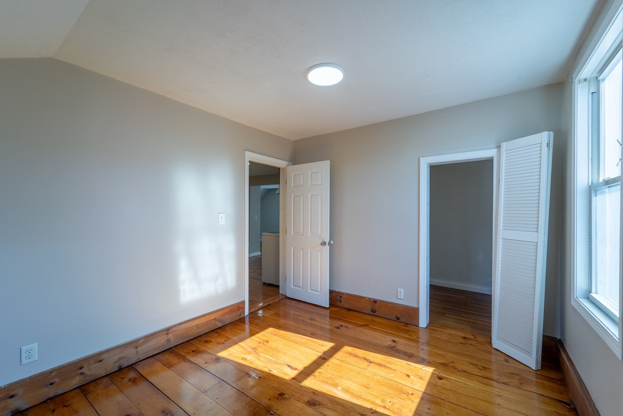 12 Chrome St, Worcester, MA, 12 Chrome St, Worcester, MA Photo #27