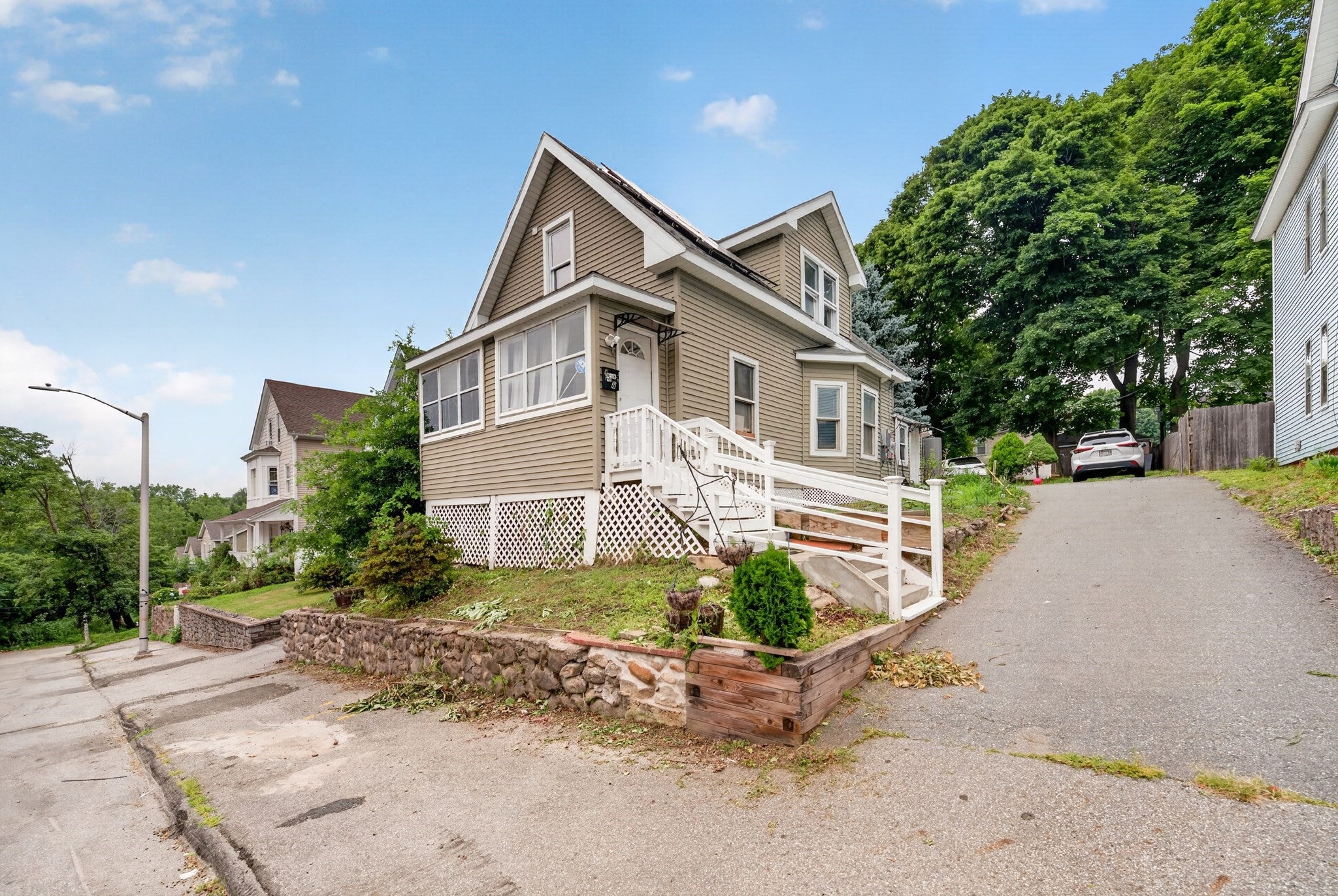 8 Gilman Street, Worcester MA 01605