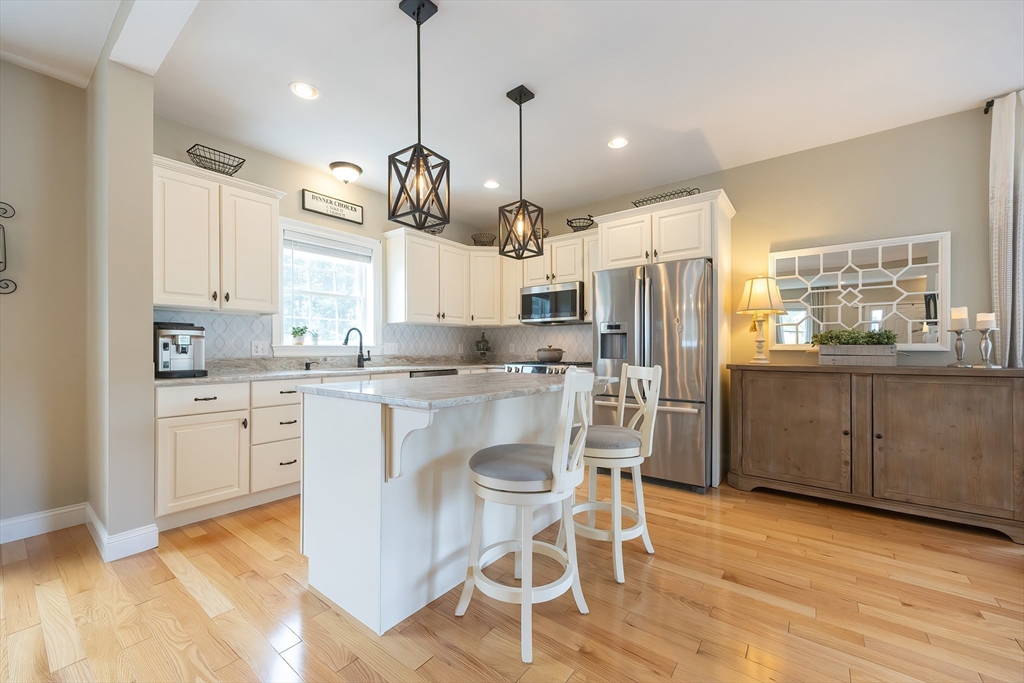 41 Westview Ave, Millbury, MA Photo #3