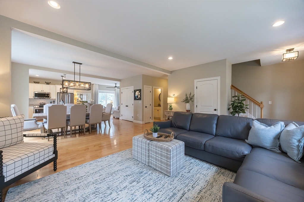 41 Westview Ave, Millbury, MA Photo #10