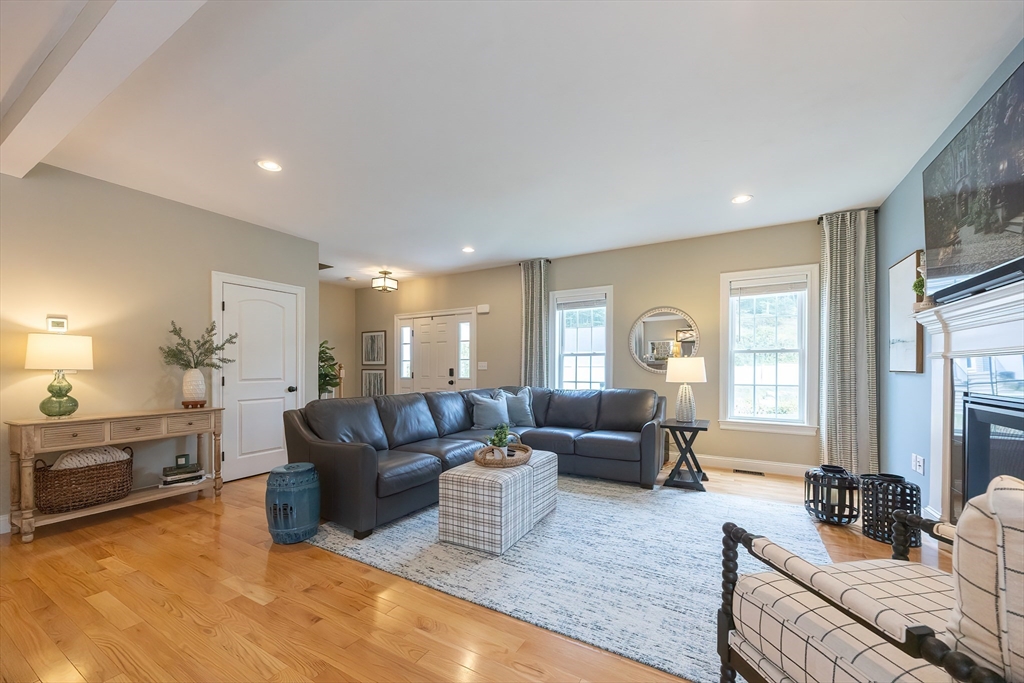 41 Westview Ave, Millbury, MA Photo #9