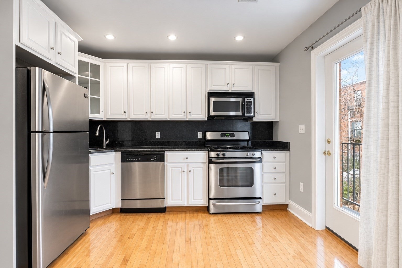 764 E 6th St #2, Boston, MA Photo #1