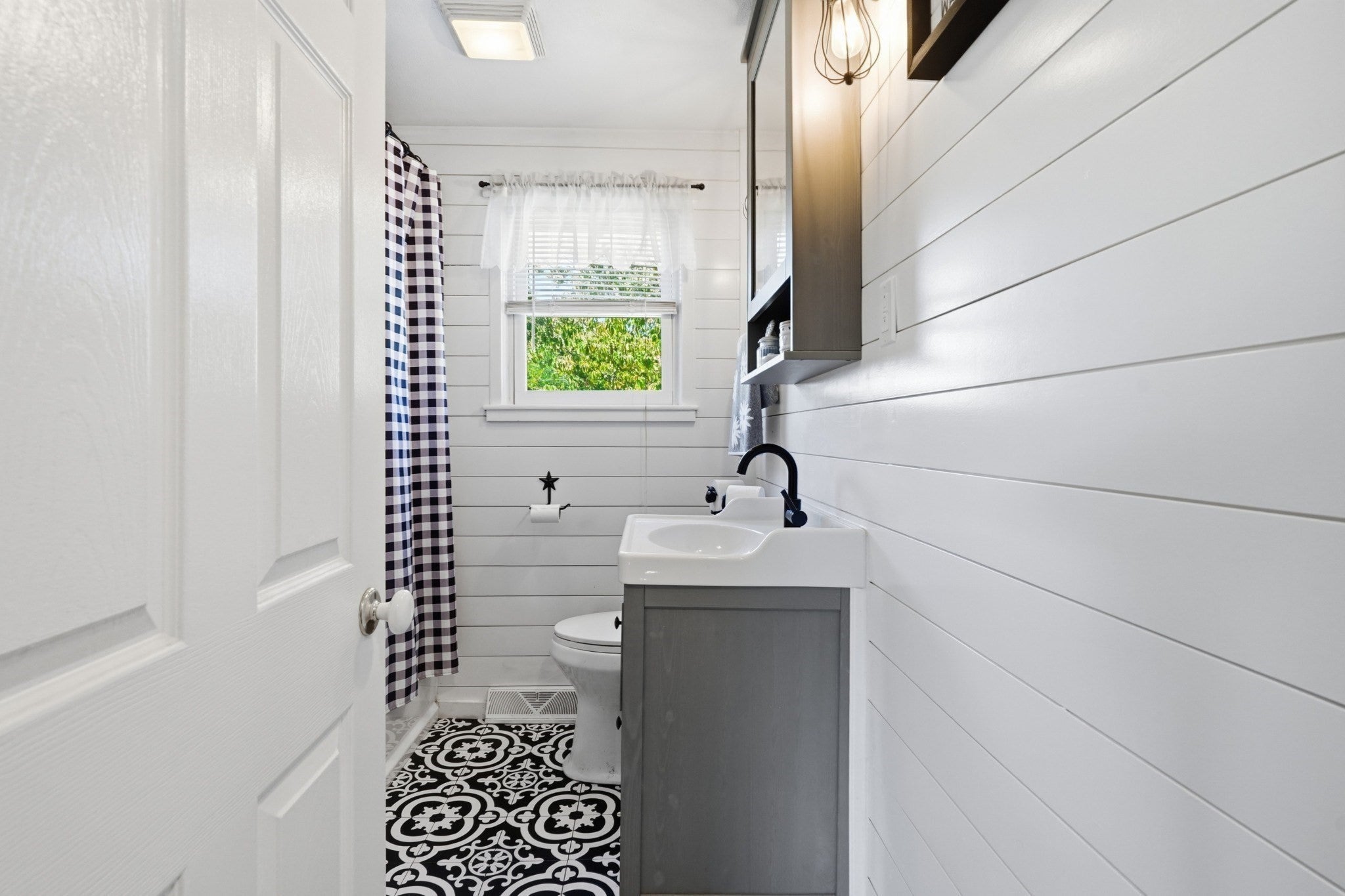 220 Williams St, Cumberland, RI, 220 Williams St, Cumberland, RI Photo #10