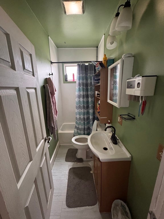 158 Thompson St, New Bedford, MA Photo #13