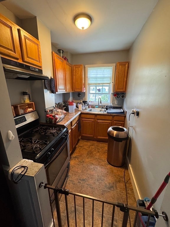 158 Thompson St, New Bedford, MA Photo #8