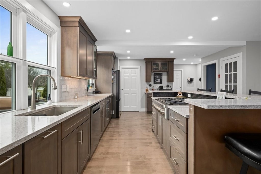 14 Goddard Dr