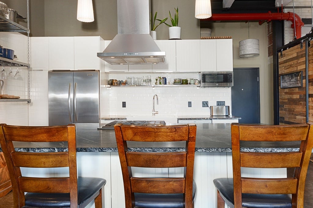 406 Lincoln St 306