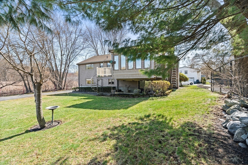 318 Laurel St