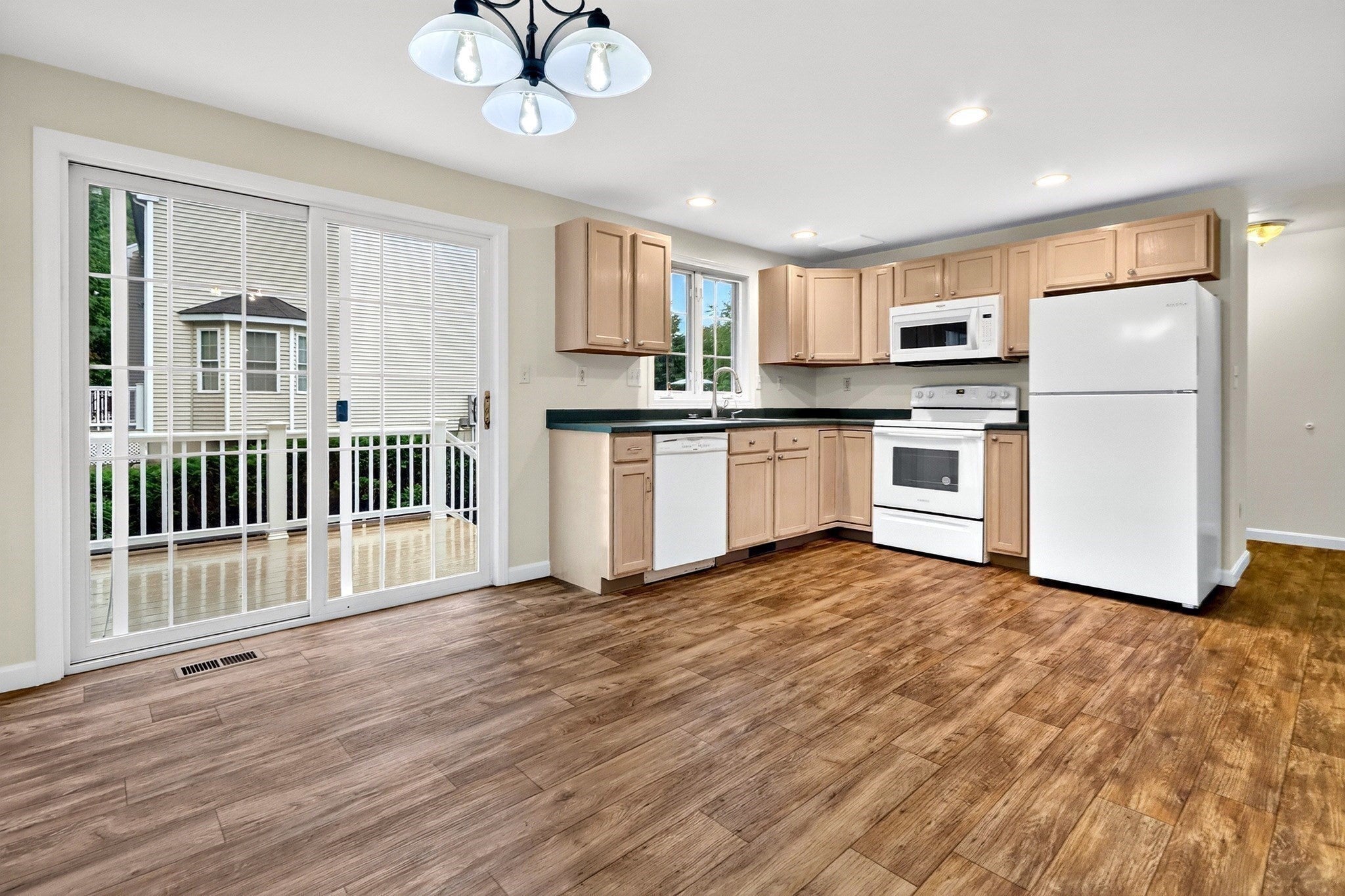 85 Steeple Chase Cir #3, Attleboro, MA, 85 Steeple Chase Cir #3, Attleboro, MA Photo #6