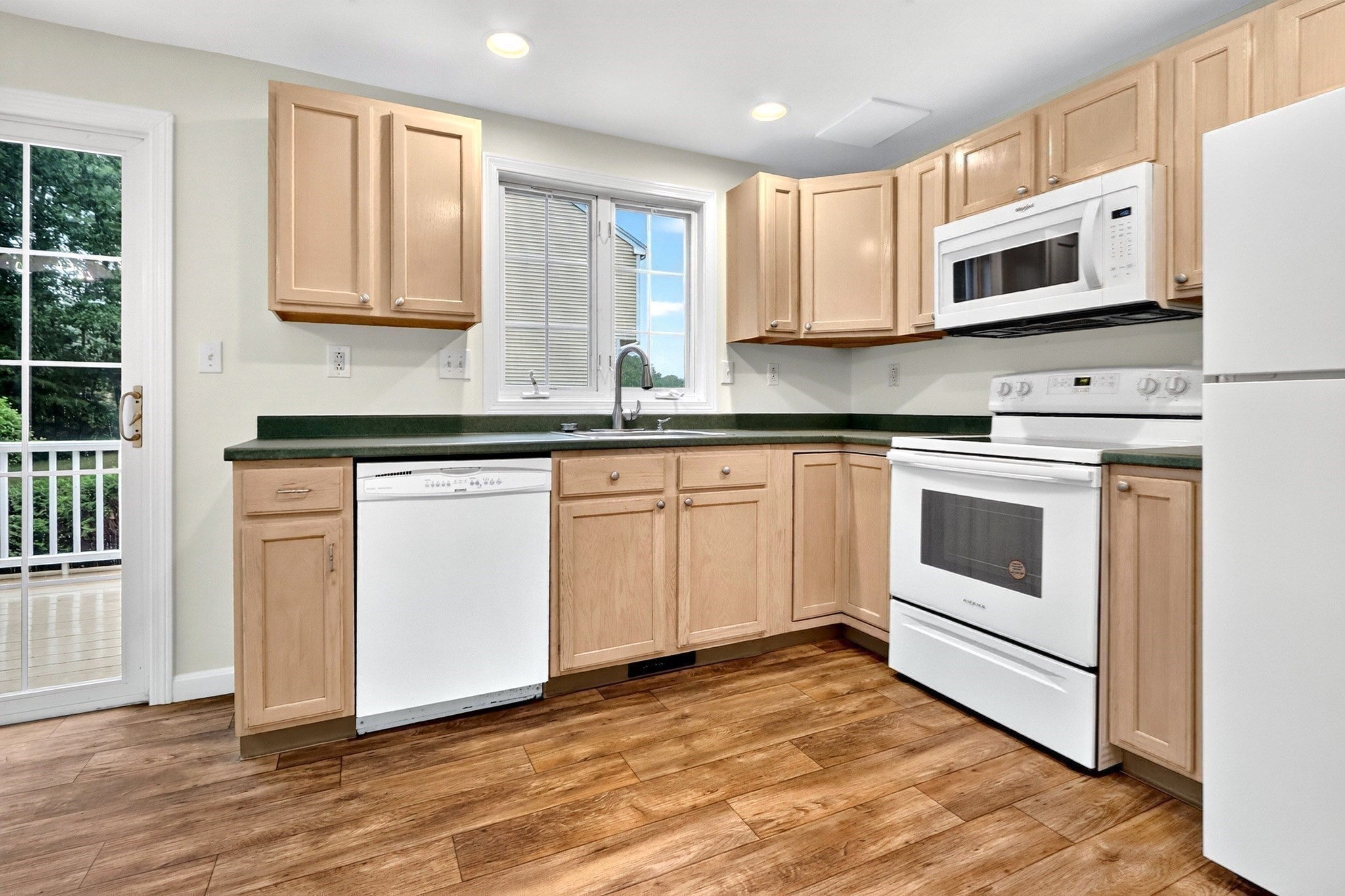 85 Steeple Chase Cir #3, Attleboro, MA, 85 Steeple Chase Cir #3, Attleboro, MA Photo #10