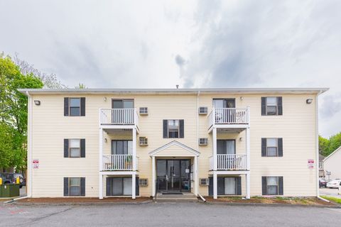 Photo of 15 Houghton St #9, Worcester, MA 01604 (MLS # 73515040)