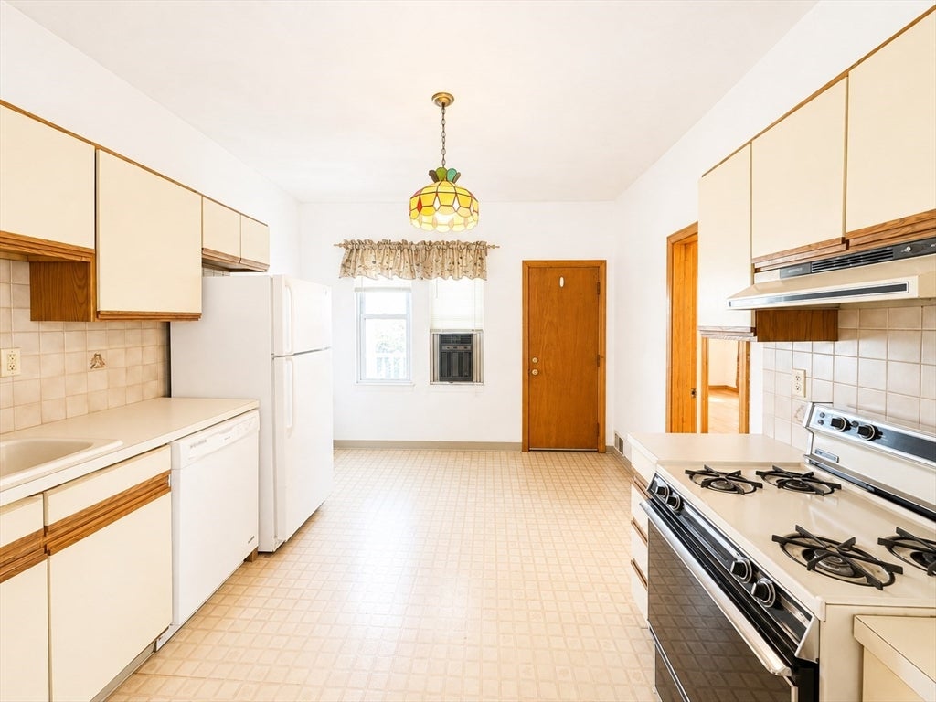 19 Bradford St #3, Everett, MA, 19 Bradford St #3, Everett, MA Photo #11