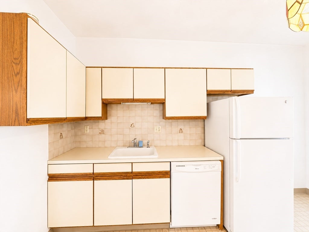 19 Bradford St #3, Everett, MA, 19 Bradford St #3, Everett, MA Photo #12