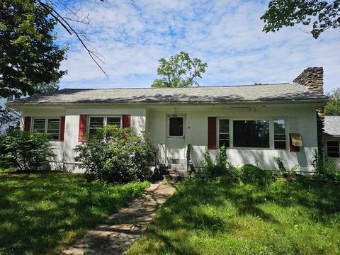 25 North Row Sterling MA 01564