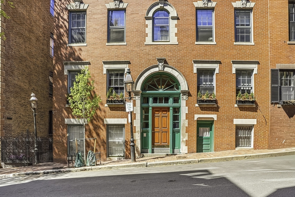 77-A Revere St #4, Boston, MA Photo #31