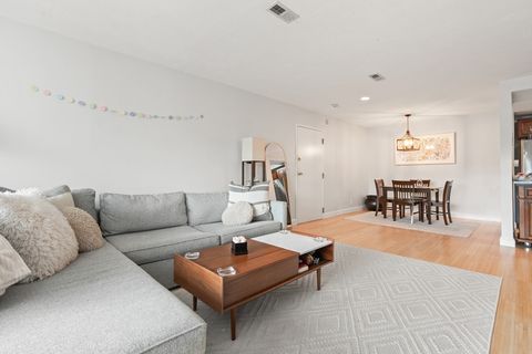 925 E 2nd St 7 Boston MA 02127
