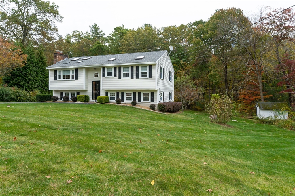 18 Stoney Ln