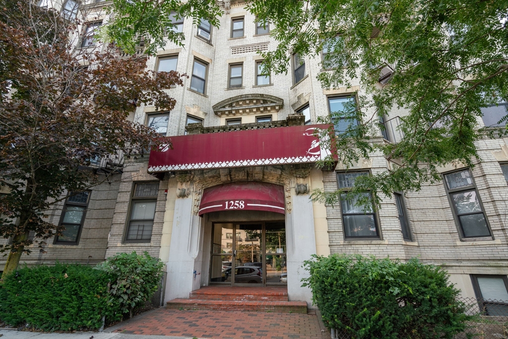 1258 Commonwealth Ave 8