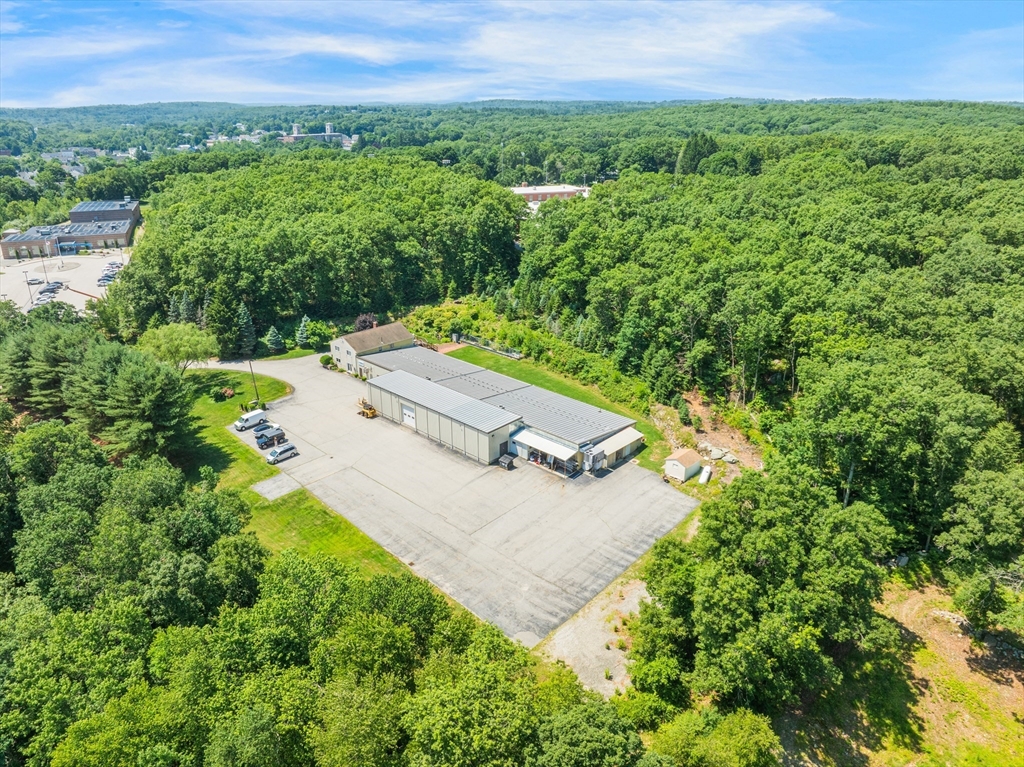 Photo 1 of 5 — 75 Oxford Ave, Dudley, MA 01571