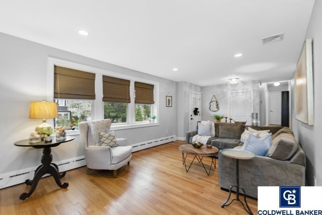 6 Risley Rd 1