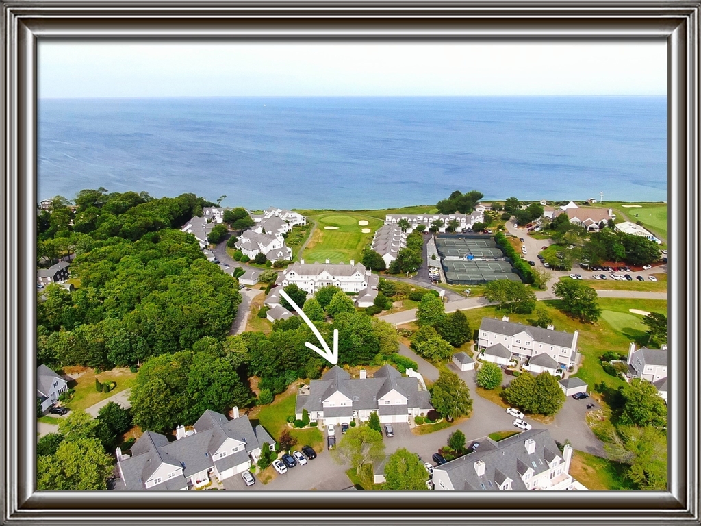 90 Fairway Dr 90