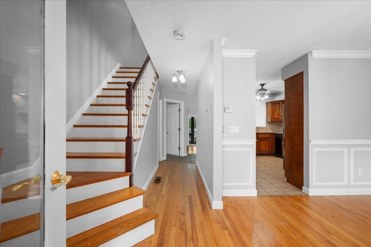 37 Eastern Point Dr 35