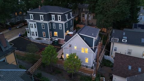 Single Family Residence in Brookline MA 54 Davis Ave 11.jpg