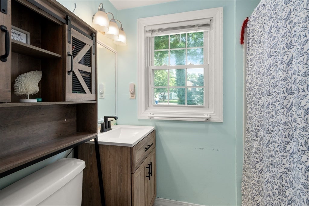 423 Tiffany St, Springfield, MA, 423 Tiffany St, Springfield, MA Photo #23