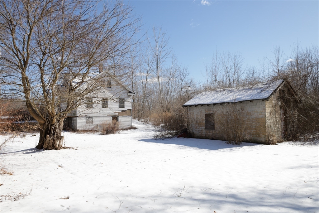 759 Fall River Ave