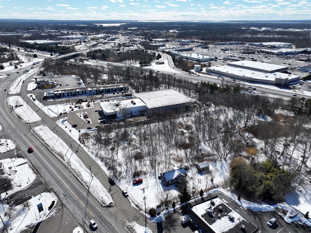 759 Fall River Ave