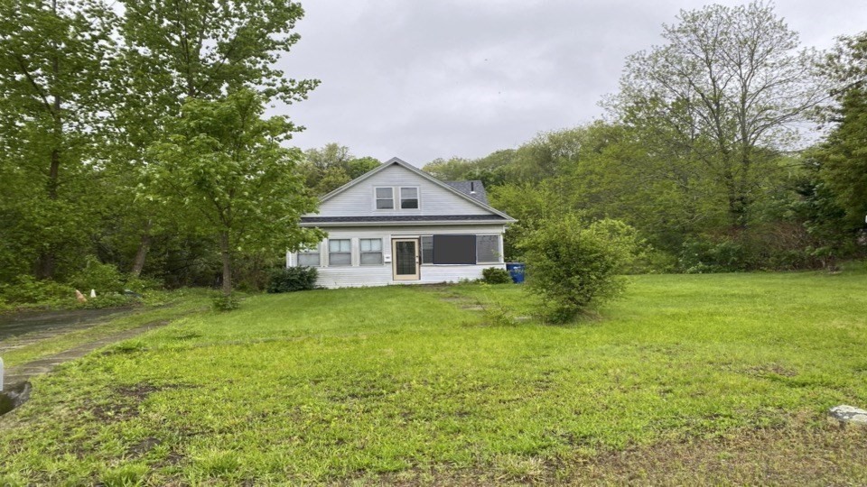 759 Fall River Ave
