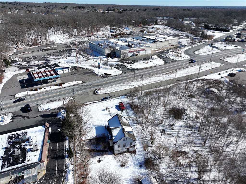 759 Fall River Ave
