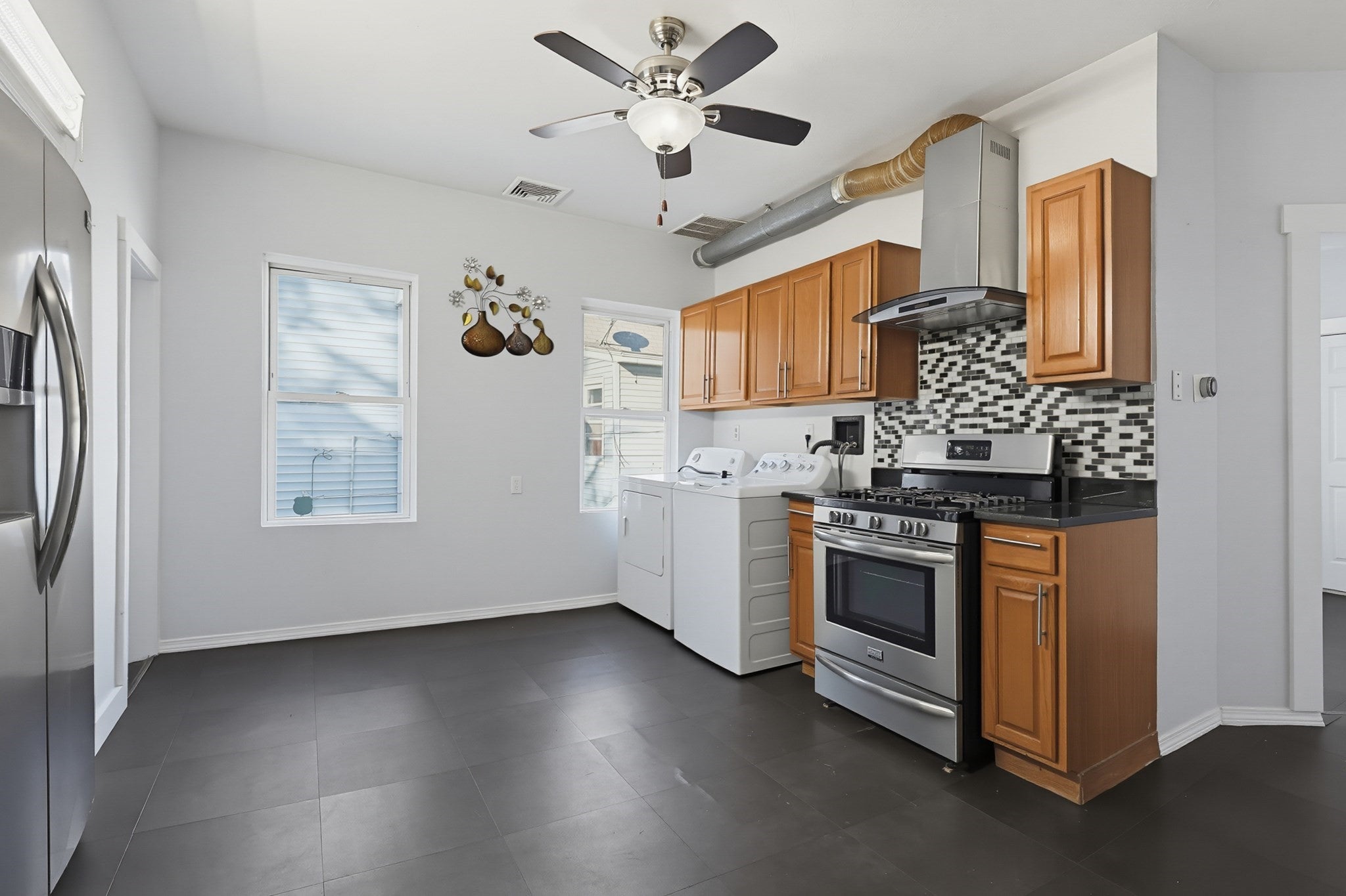 161 Smith St, Lowell, MA, 161 Smith St, Lowell, MA Photo #32