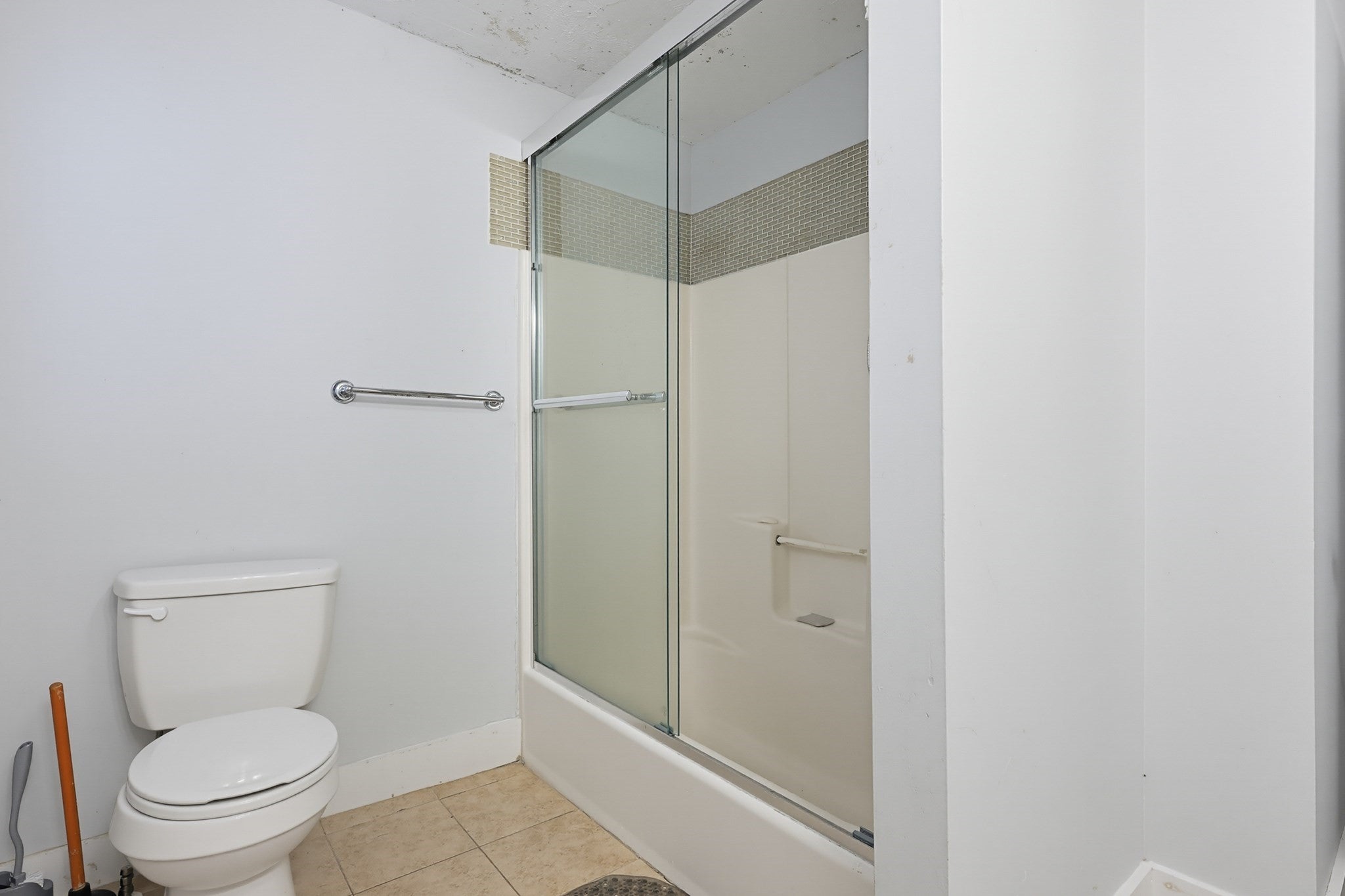 161 Smith St, Lowell, MA, 161 Smith St, Lowell, MA Photo #14