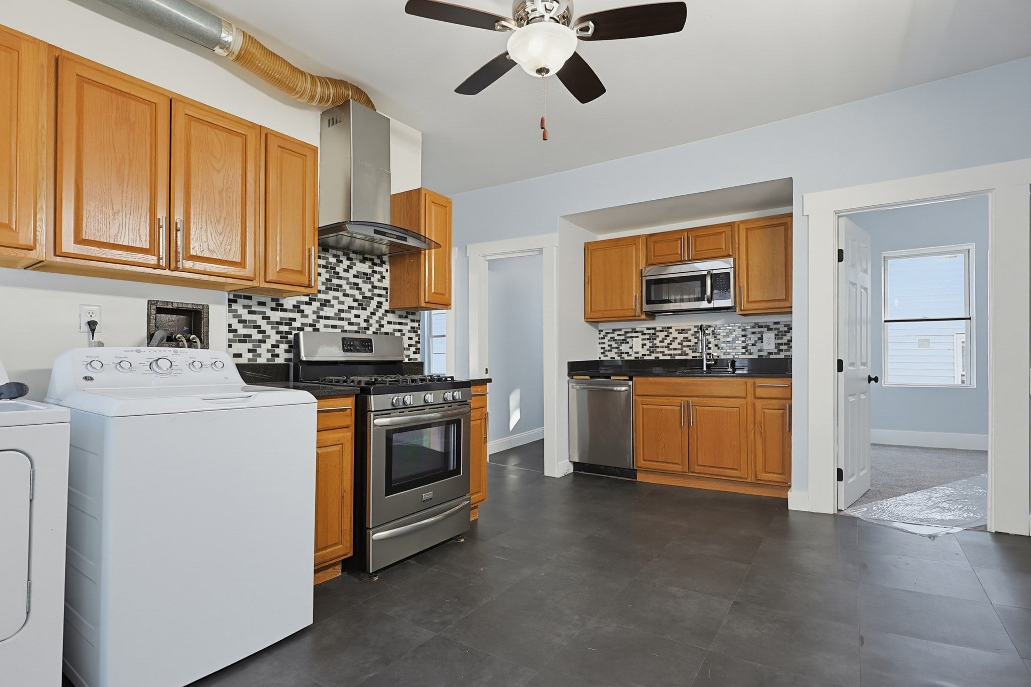 161 Smith St, Lowell, MA, 161 Smith St, Lowell, MA Photo #33