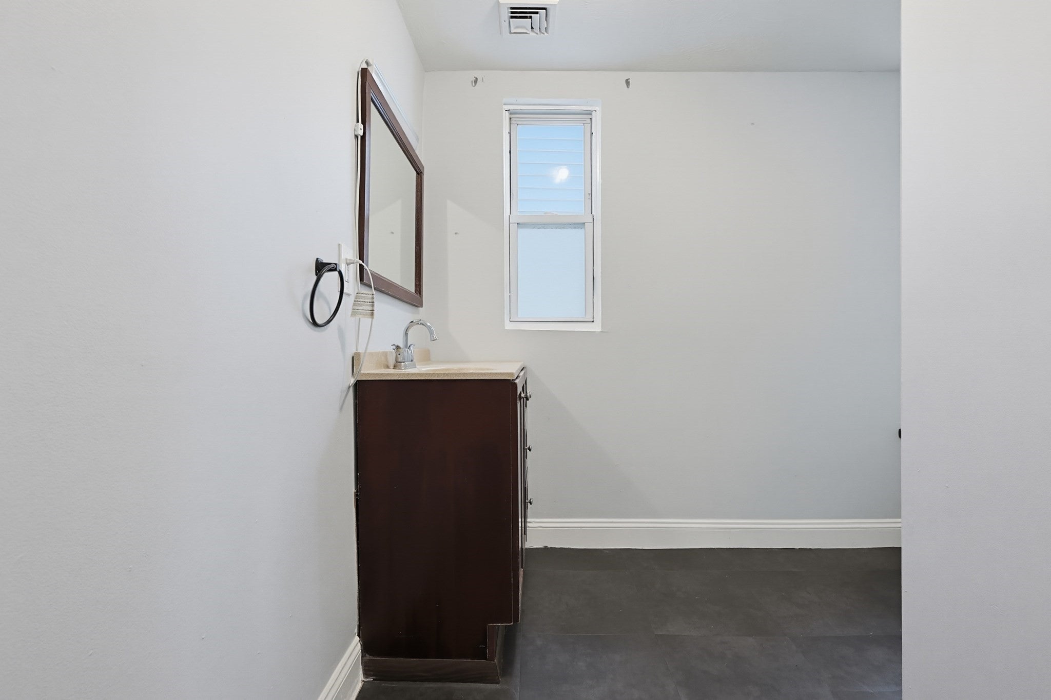 161 Smith St, Lowell, MA, 161 Smith St, Lowell, MA Photo #26