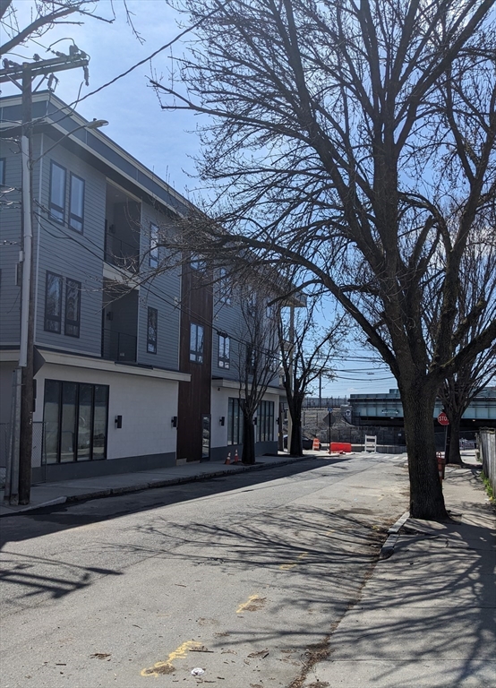 12 Knowlton Street 12A