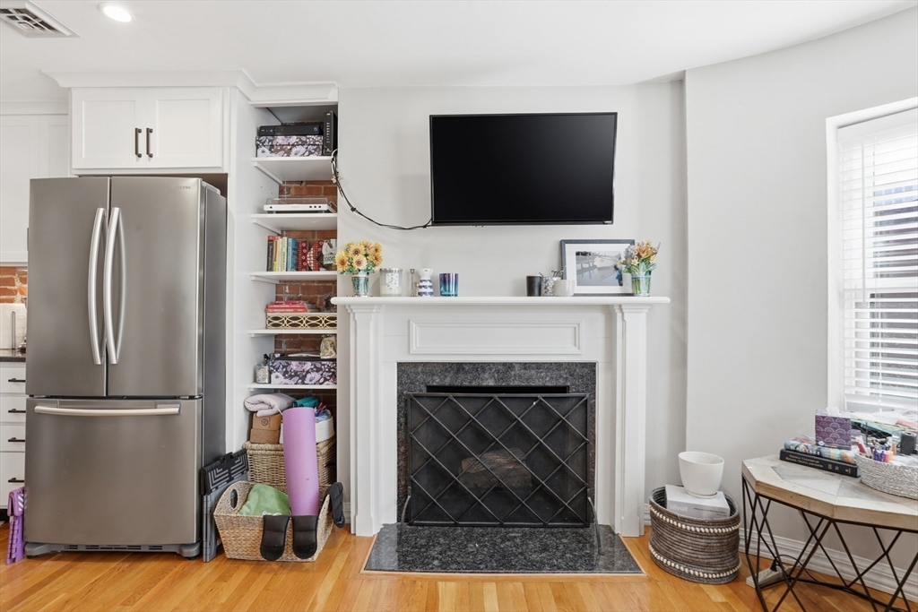 95 Gainsborough Street 302