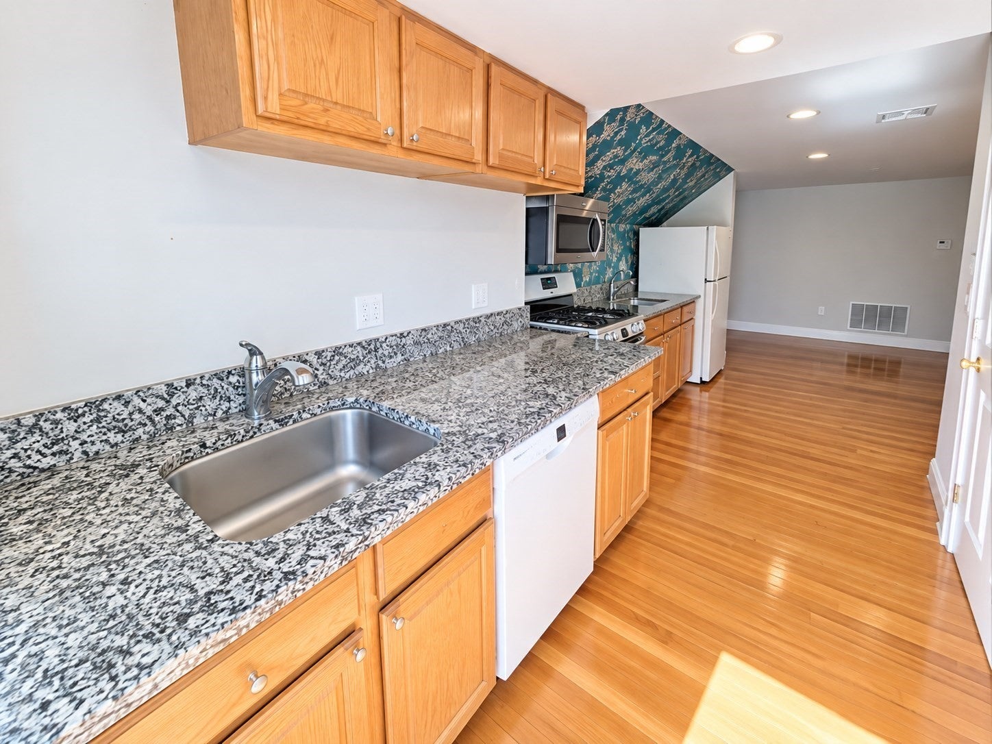 19 Trescott Street #3, Quincy, MA Photo #5