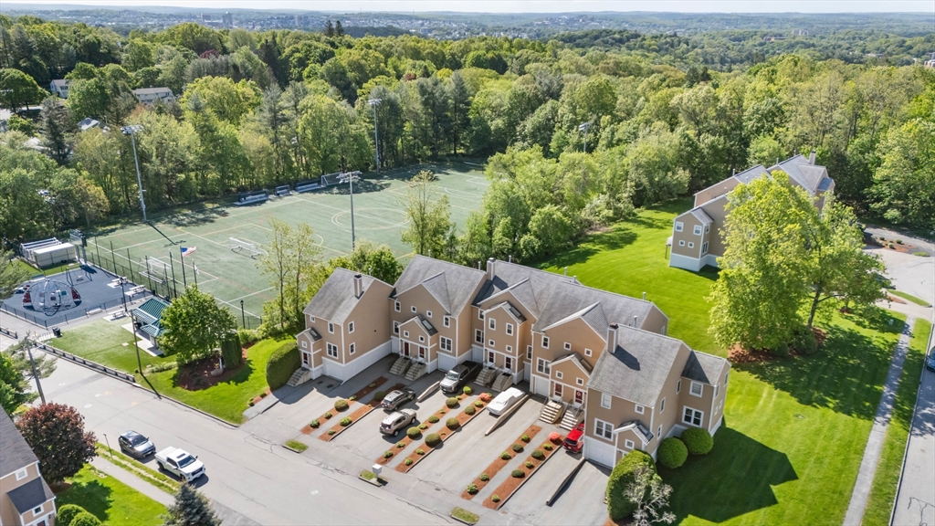 80 Camelot Dr 80