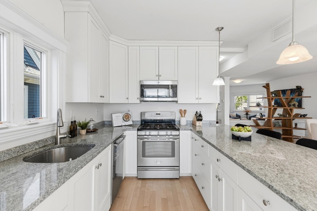 9 Greene St 2